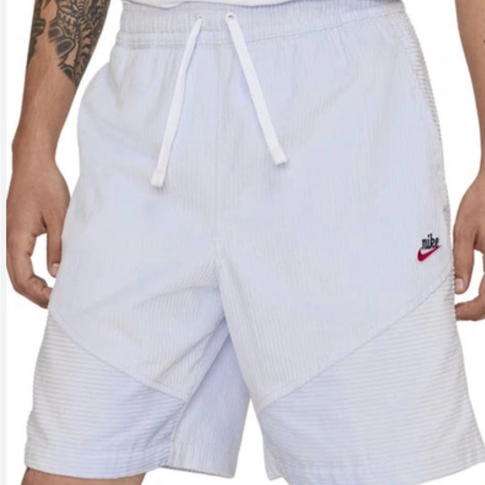 NikeSportswear Heritage Corduroy Sports Shorts